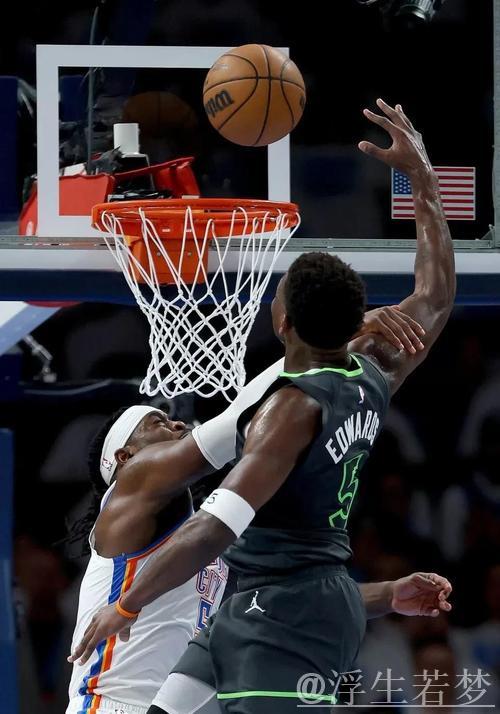 科尔:我们在上下半场多次转换进攻中未能防住森林狼的射手 科尔:我们在上下半场多次转换进攻中未能防住森林狼的射手